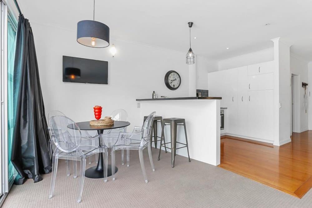 Funky One Bedroom Apartment On Princes Wharf Окленд Экстерьер фото